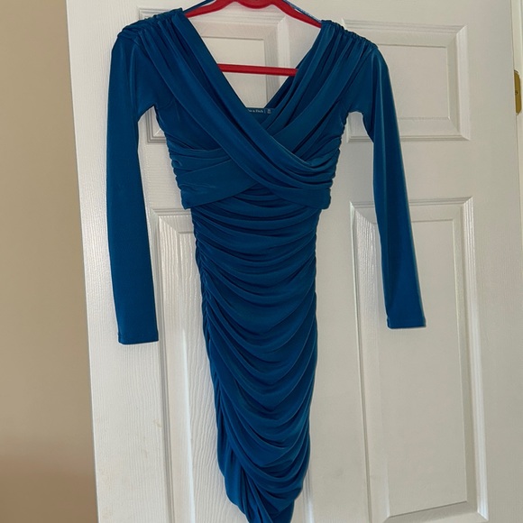 Abercrombie off shoulder long sleeve bodycon - Picture 1 of 2